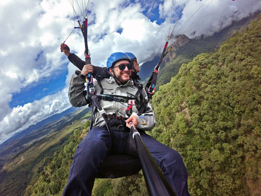 Vuelo en parapente Valle de Bravo con instructor GOPRO